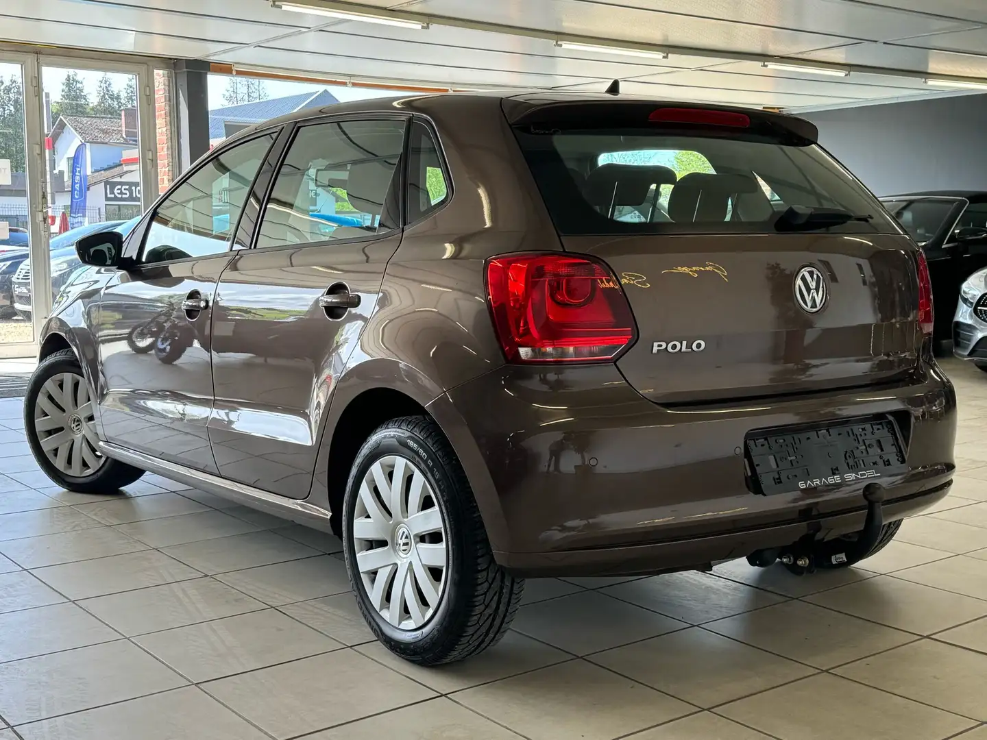 Volkswagen Polo 1.2i *CLIM*REG DE VITESSE*CAPTEURS DE RECUL* Brun - 2