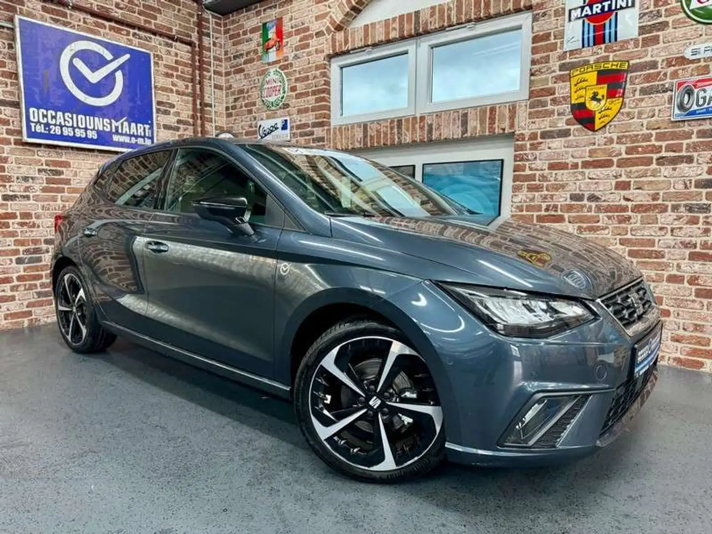 SEAT Ibiza Ibiza 1.0 TSi 116cv Auto FR Grijs - 1