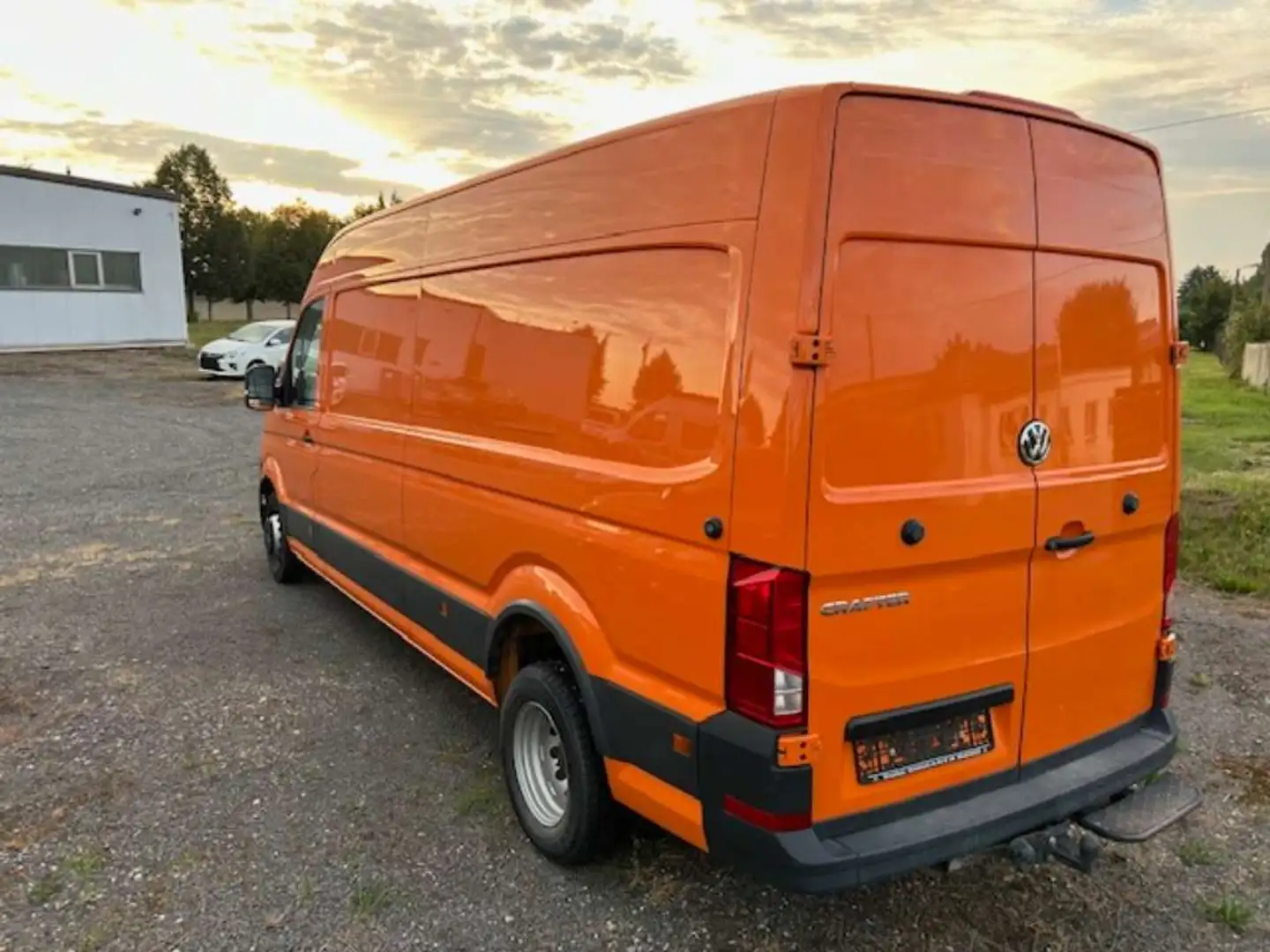 Volkswagen Crafter 50 Kastenwagen 2.0 TDi AHK Orange - 2