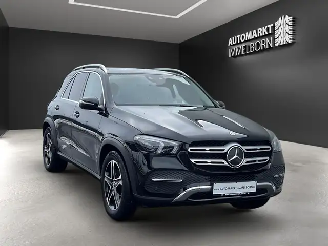 Mercedes-Benz GLE view 2
