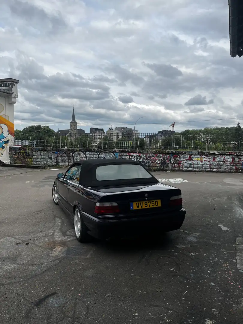 BMW 318 318i - 2