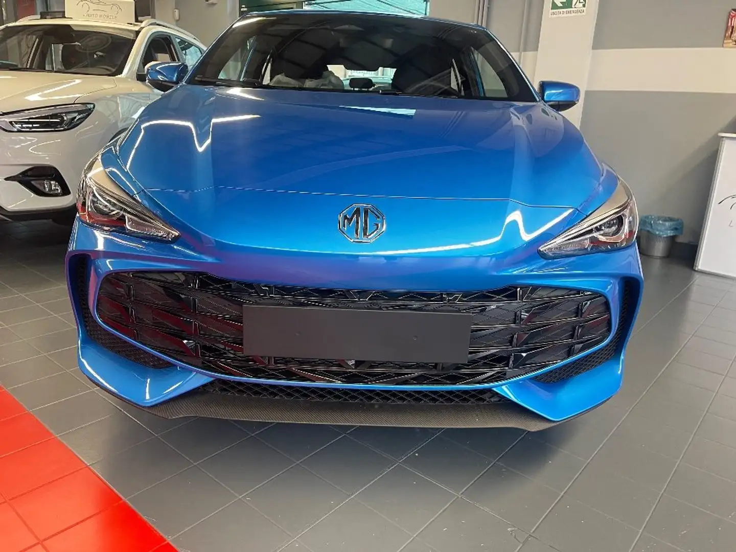 MG MG3 Hybrid+ Luxury Blau - 2