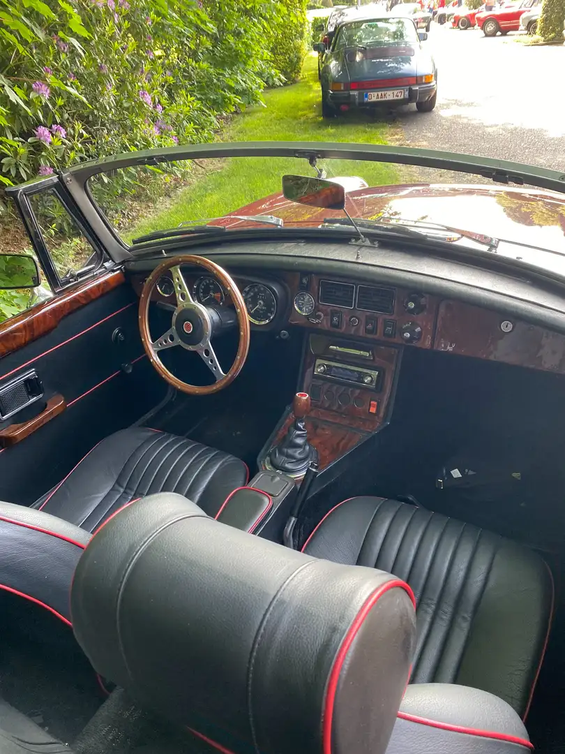 MG MGB met overdrive, servostuur en servoremmen Rosso - 2