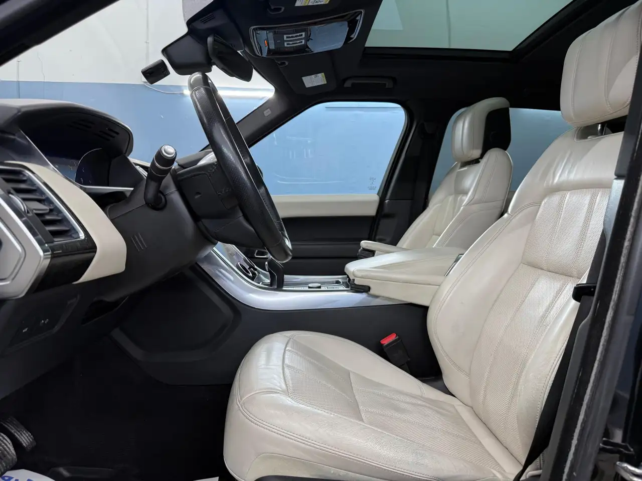 Land Rover Range Rover Sport снимка Land Rover Range Rover Sport