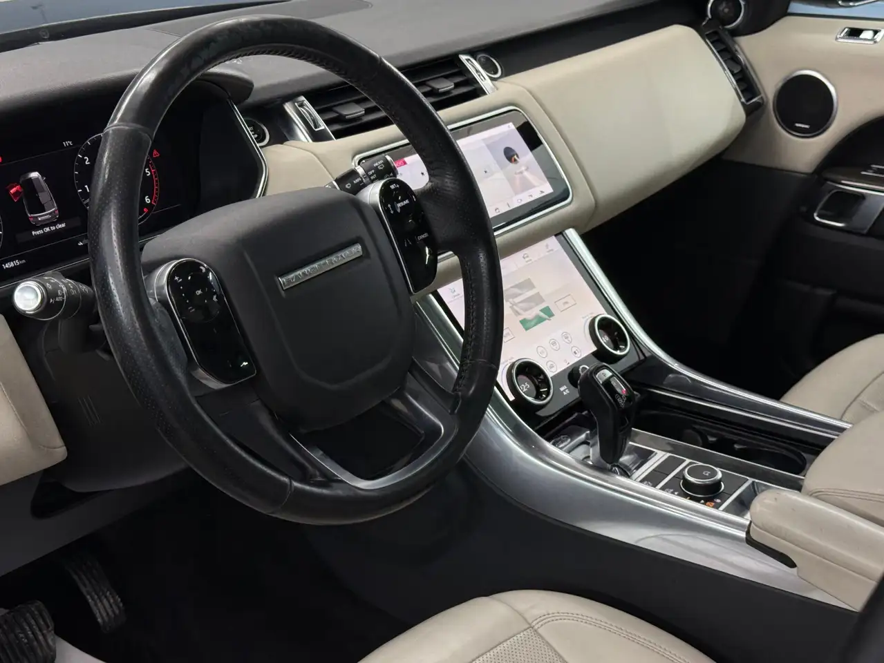 Land Rover Range Rover Sport снимка Land Rover Range Rover Sport