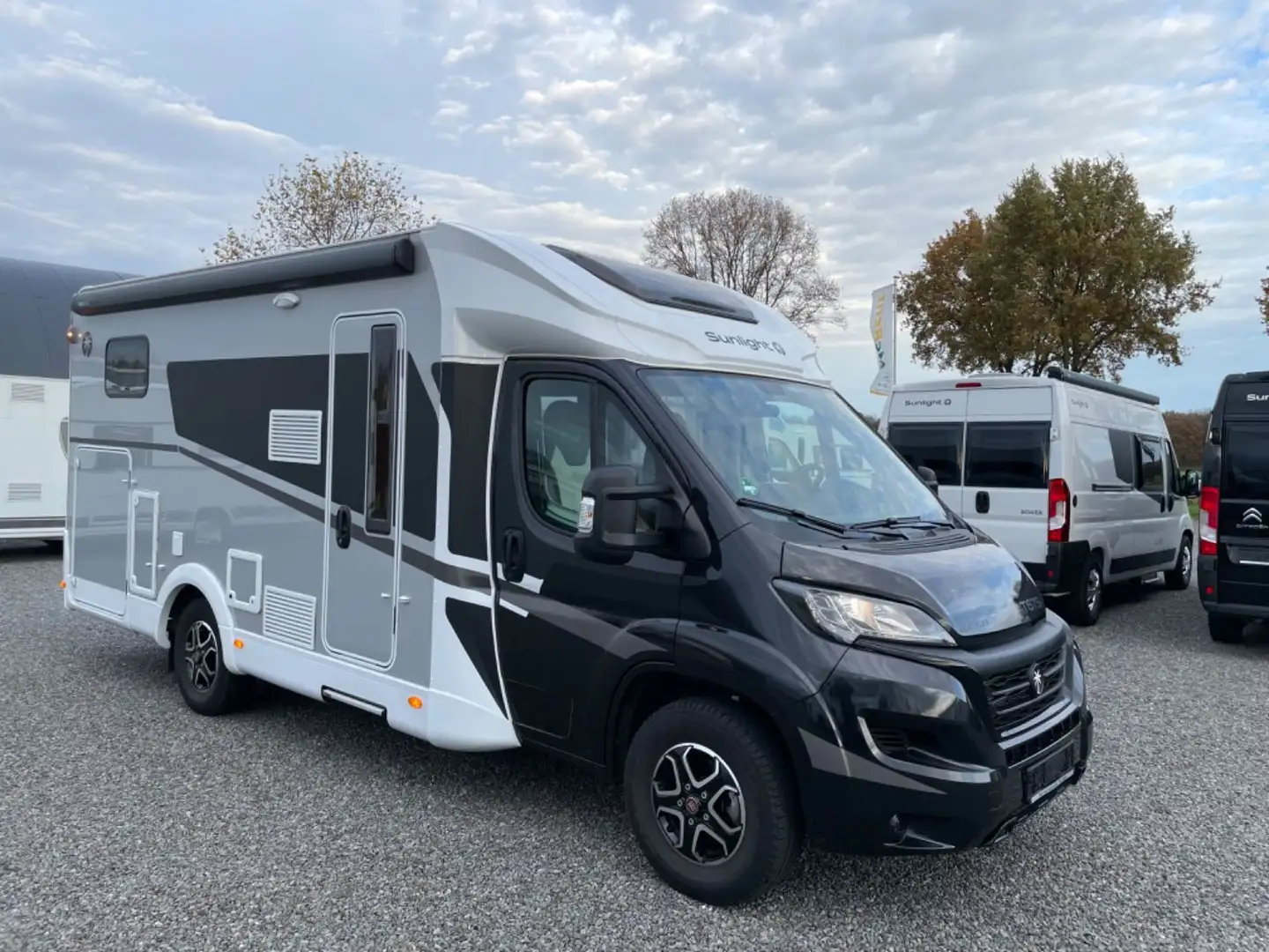 Sunlight T 67S Adventure Edition+Automati Schaden am Heck Schwarz - 1
