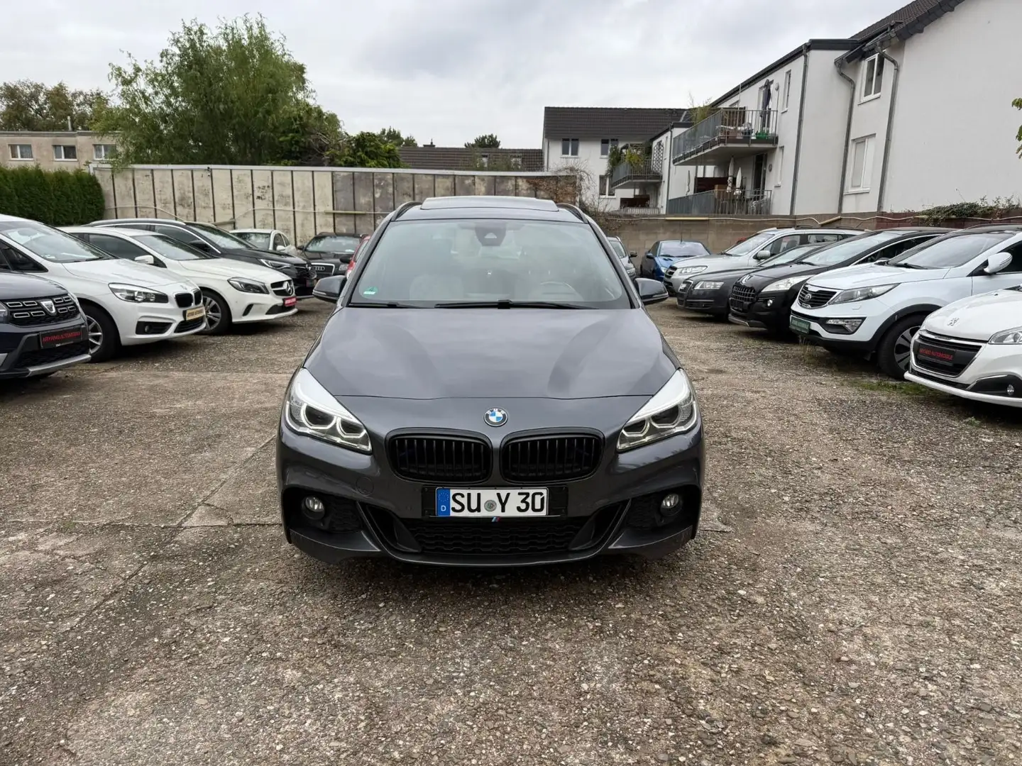 BMW 220 2 Gran Tourer 220 i M Sport*Aut*Pano*LED*7 Sitze Grau - 1