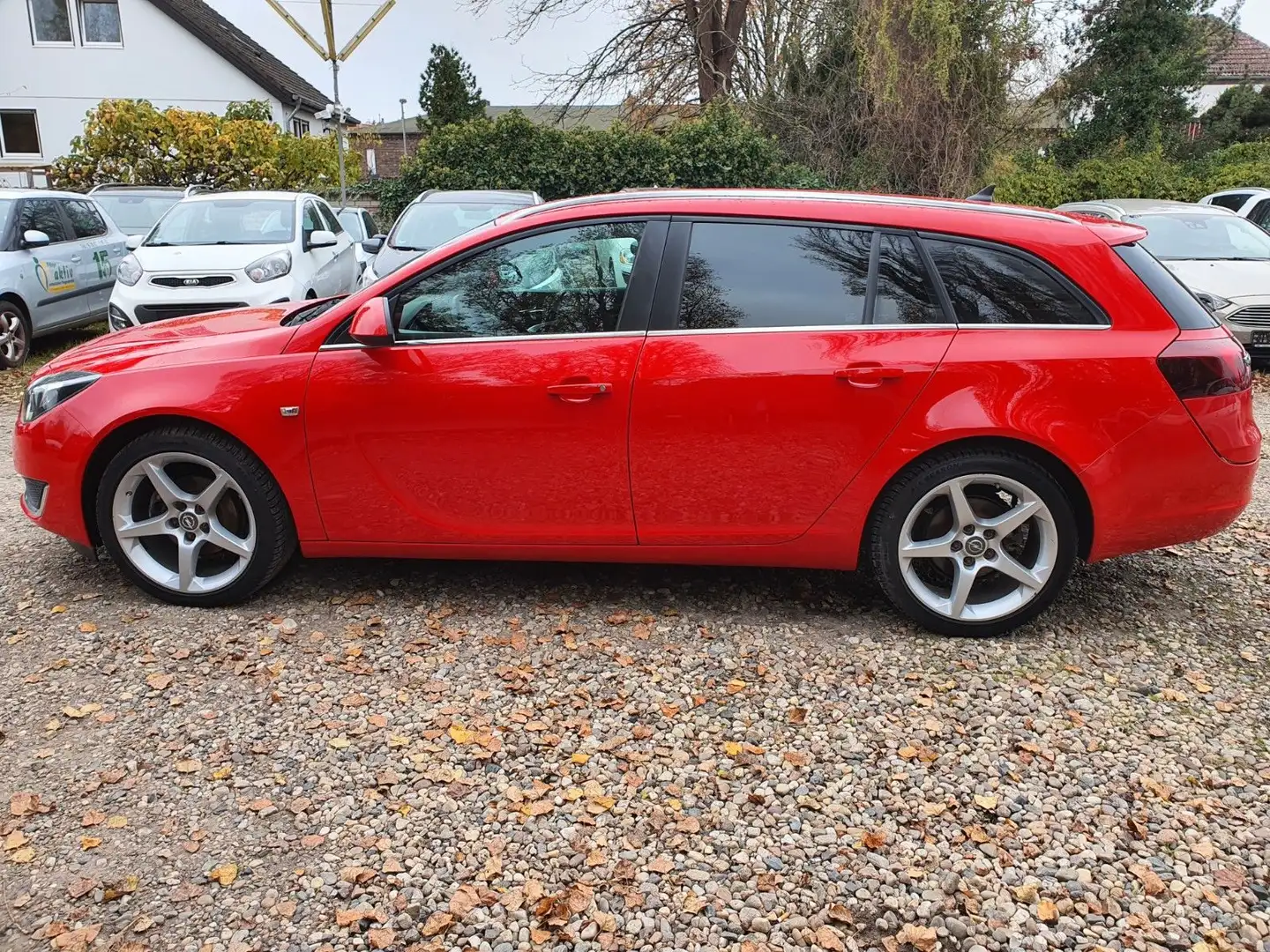 Opel Insignia A Sports Tourer Edition Rot - 2