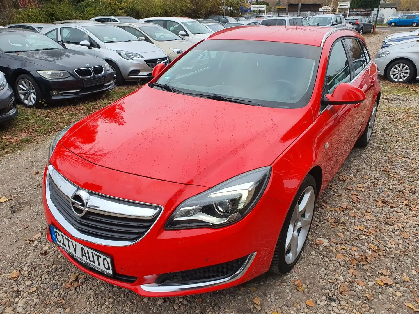 Opel Insignia A Sports Tourer Edition Rot - 1