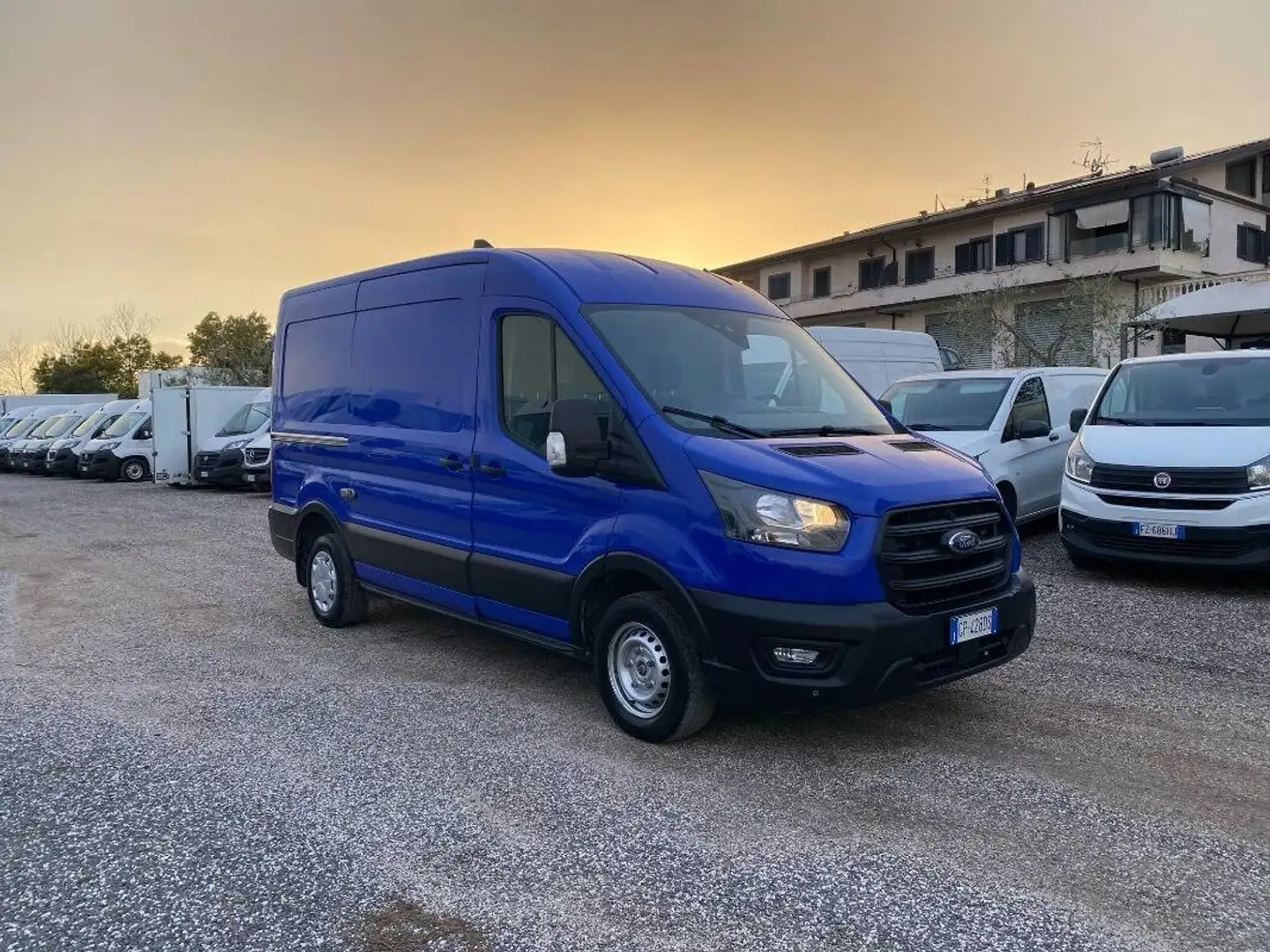 Ford Transit 290 2.0 tdci MHEV 130cv trend L2H2 E6.2 Bleu - 1