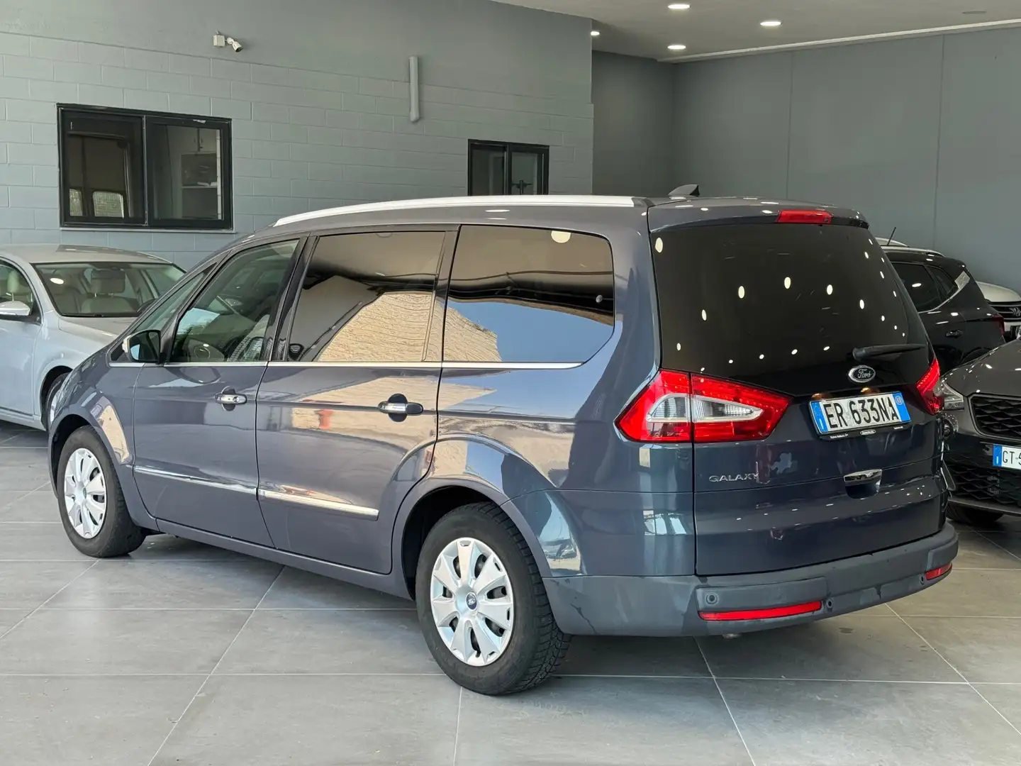 Ford Galaxy 2.0 TDCi 163 CV DPF Powershift Business Nav Grau - 2