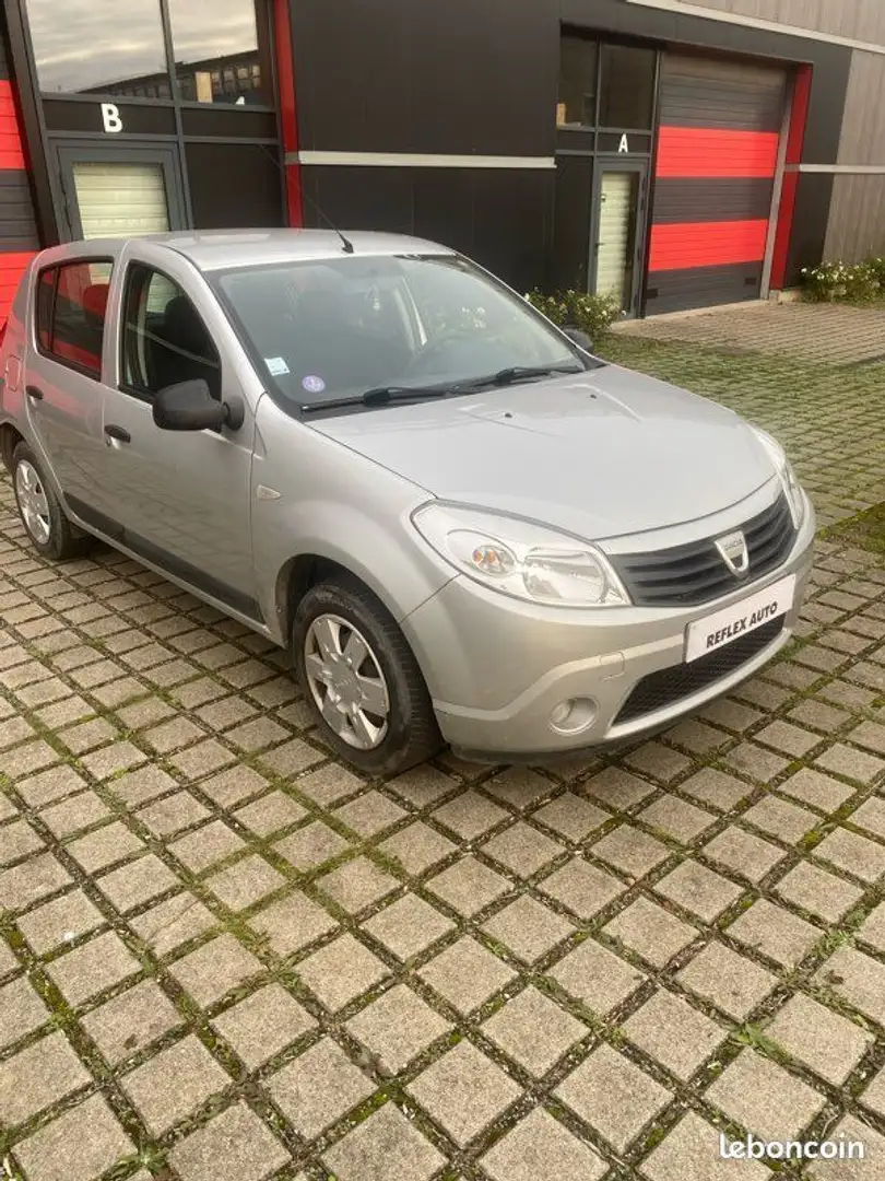Dacia Sandero 1.4i Gpl 63400kms certifié Gris - 1