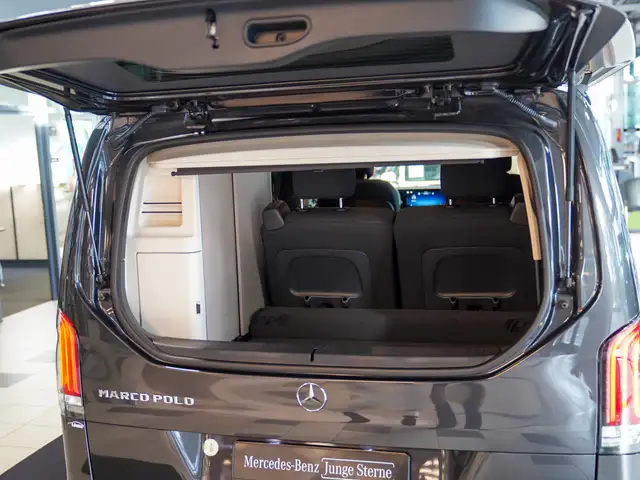 Mercedes-Benz V-Class view 5