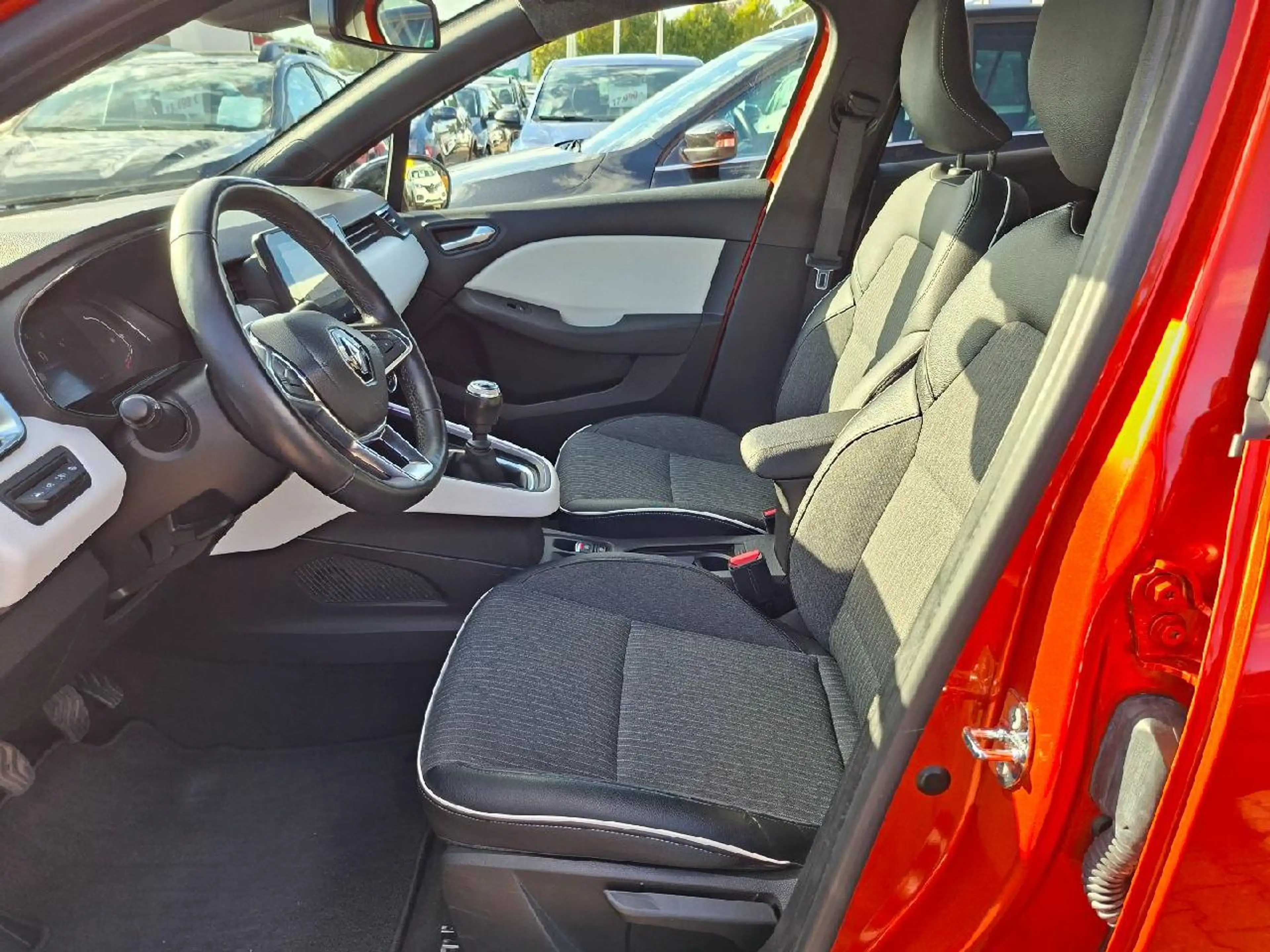 Renault Clio Techno*Voll LED*Applecar*DAB*SHZ*Kamera — photo 8
