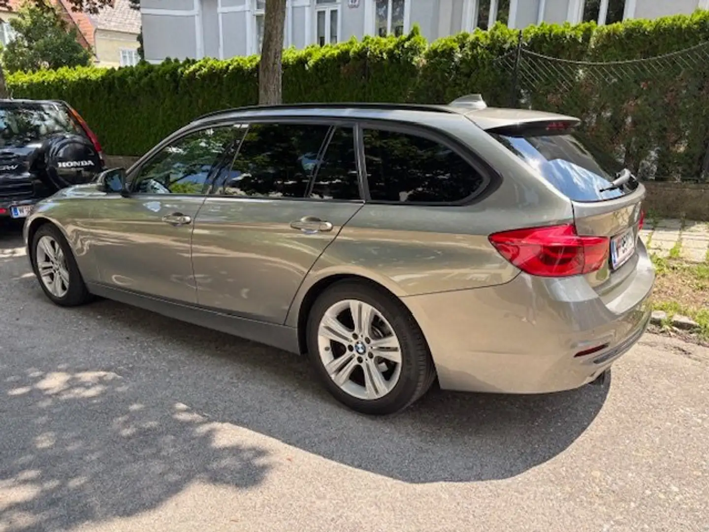 BMW 318 318i Touring Sport Line Sport Line Grau - 2