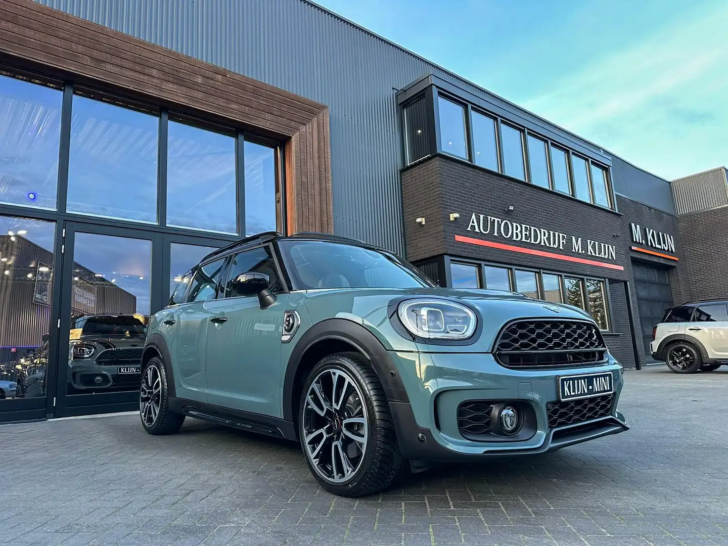 MINI Cooper SE Countryman Mini 2.0 ALL4 Chili John Cooper Works aut 220pk/Sa Groen - 1