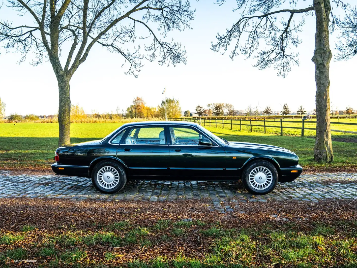 Jaguar XJ 3.2 V8 Executive Grün - 2