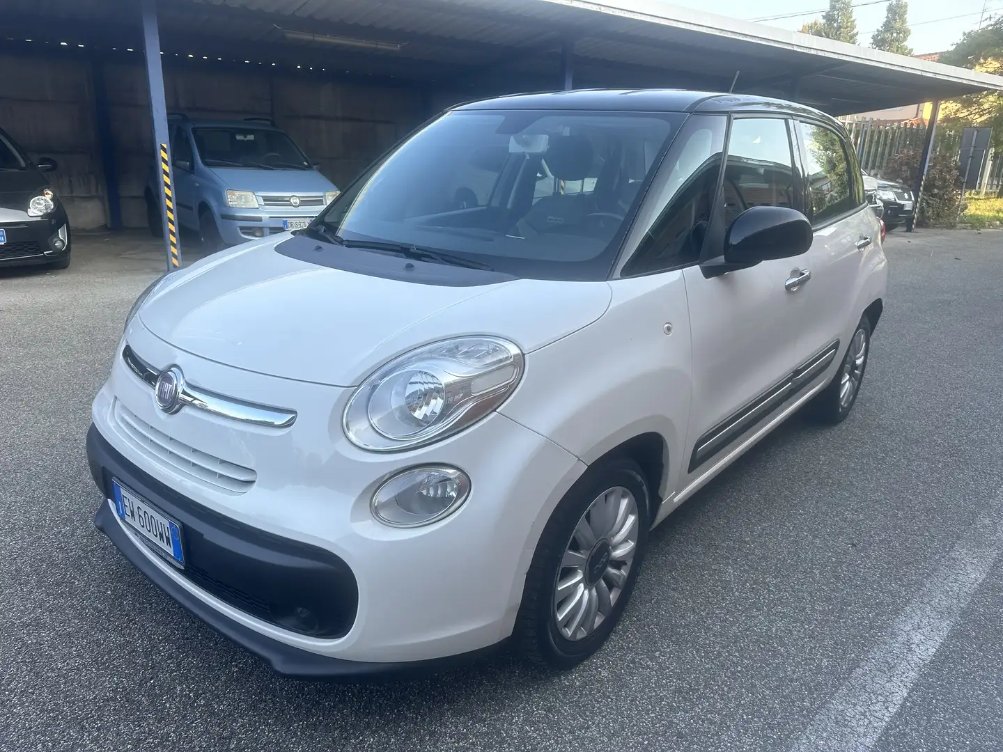Fiat 500L 1.3 mjt Lounge 85cv Bianco - 1