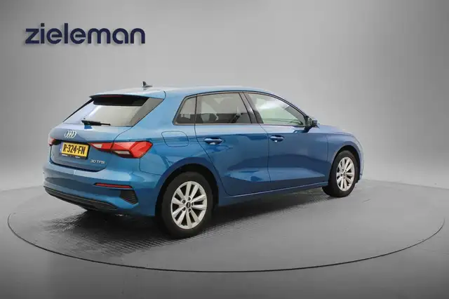 Audi A3 view 16