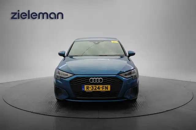 Audi A3 view 14