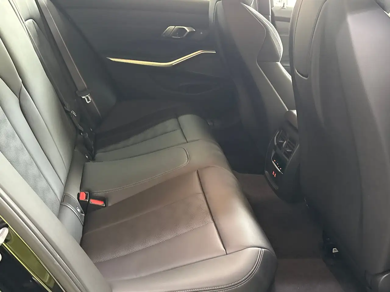 BMW M3 Competition M XDR M Drivers P. Head-Up DAB 8