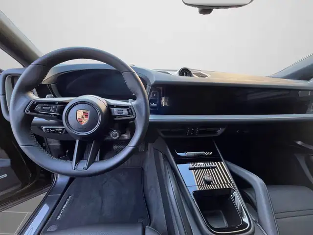 Porsche Cayenne view 5