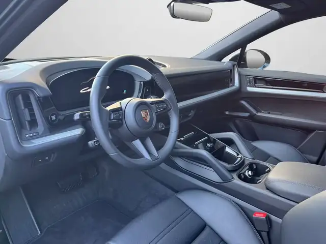 Porsche Cayenne view 6
