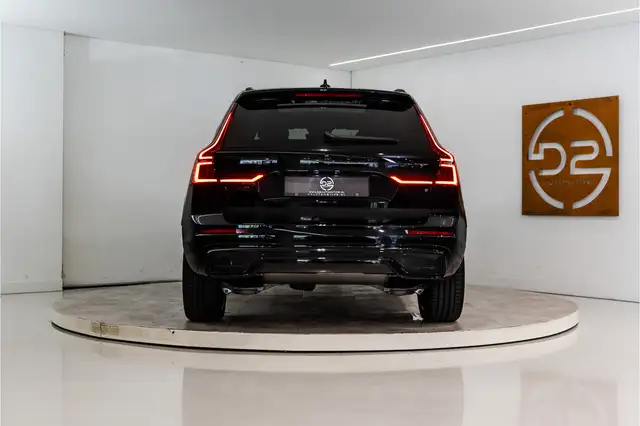 Volvo XC60 view 4