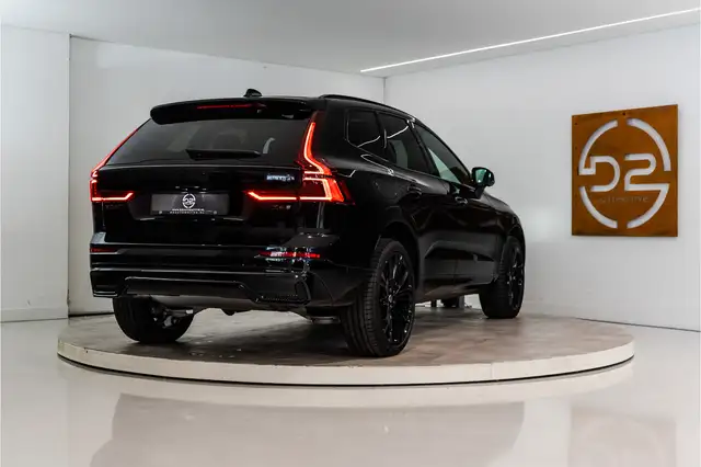 Volvo XC60 view 5