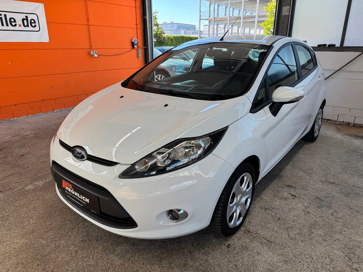 Ford Fiesta Trend LPG Autogas Bluetooth Klima Weiß - 1