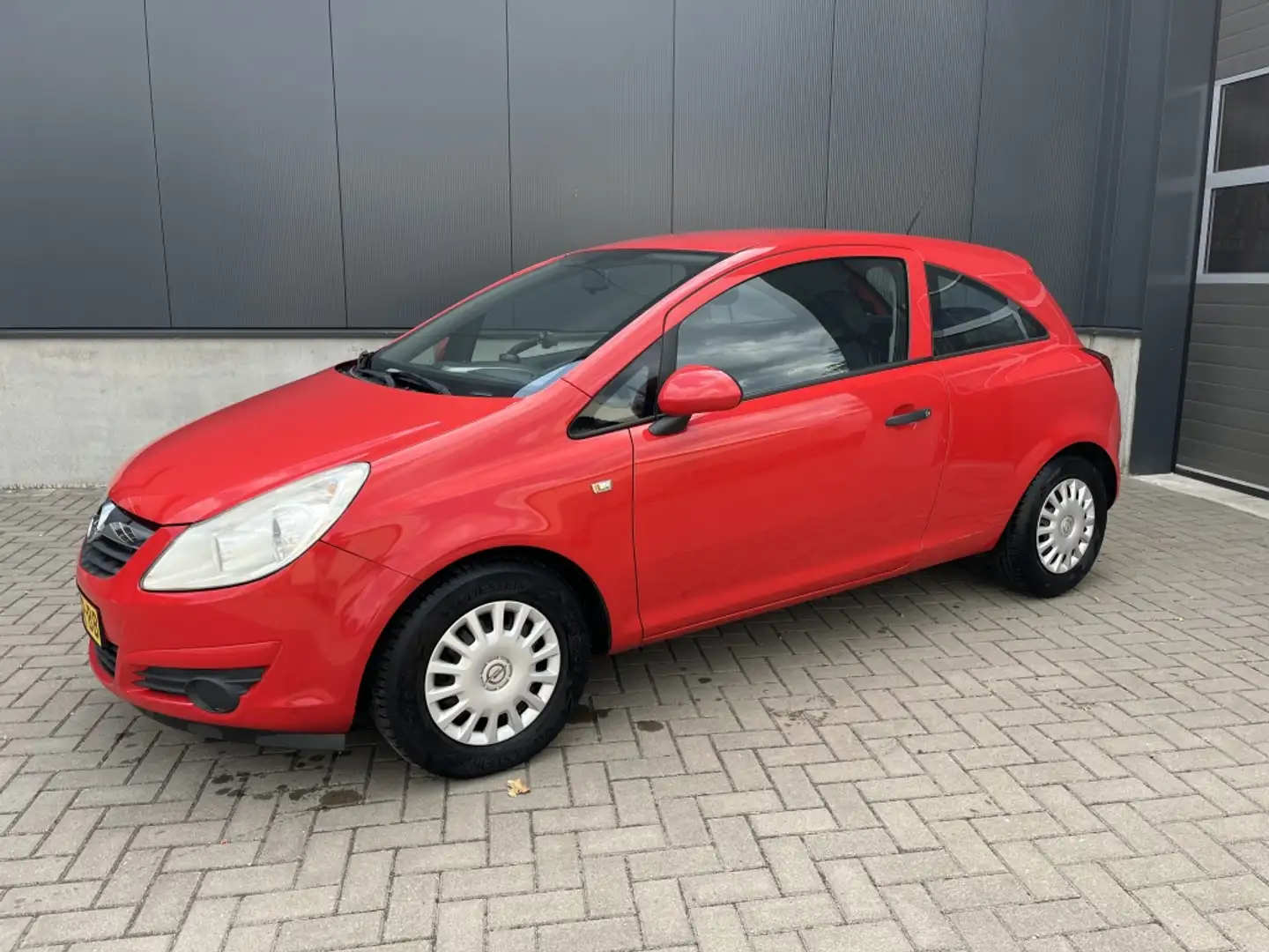 Opel Corsa 1.2-16V Essentia Rood - 2