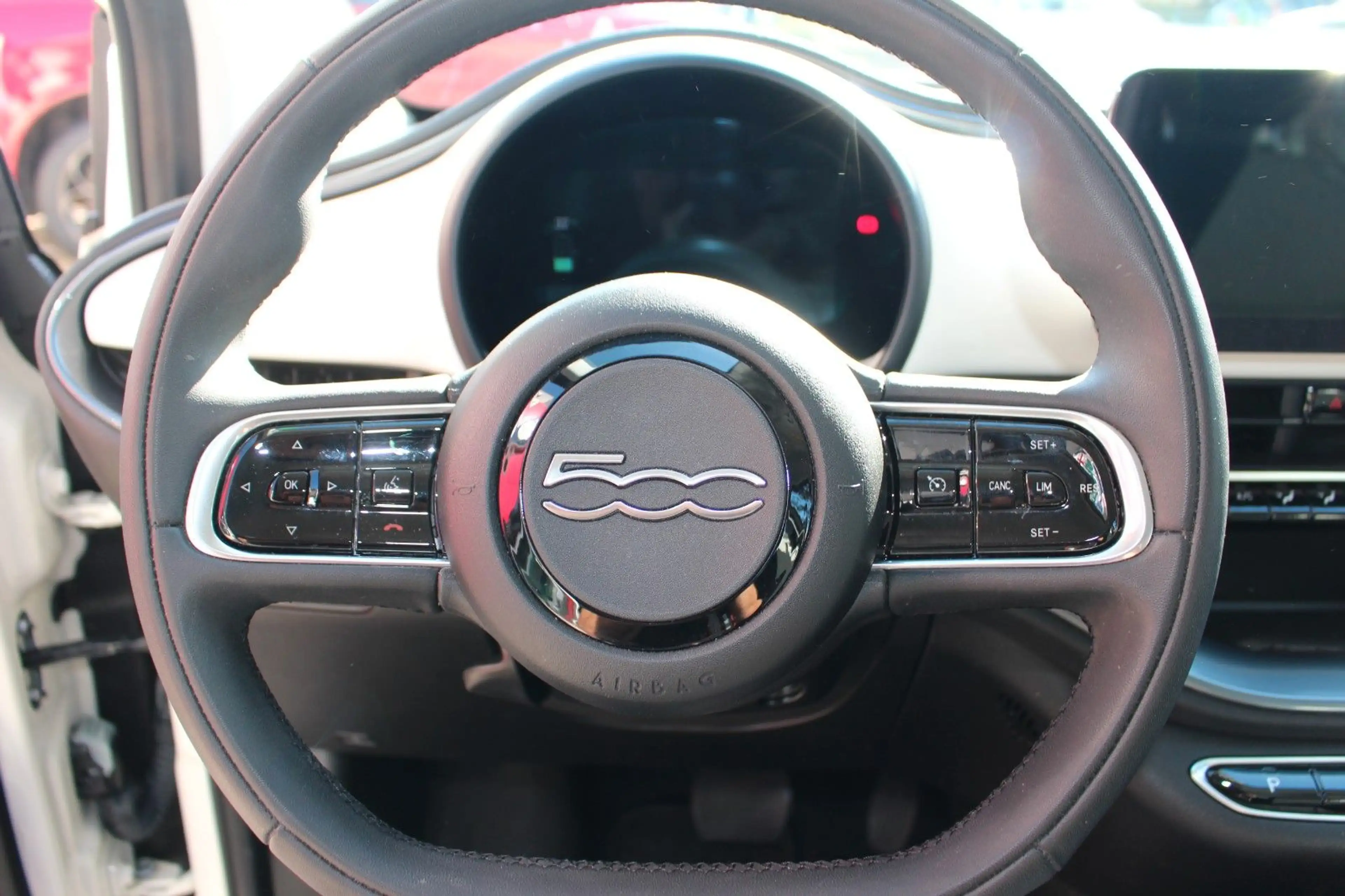 Fiat 500e SOH 97,3% CARPLAY — photo 13