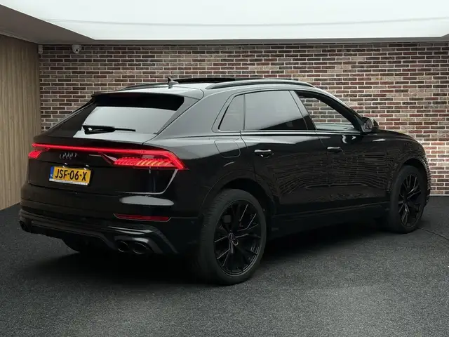 Audi SQ8 view 2