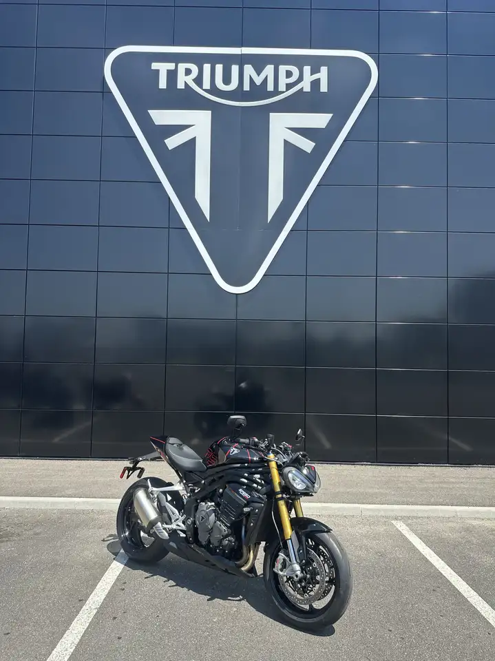 Triumph Speed Triple 1200