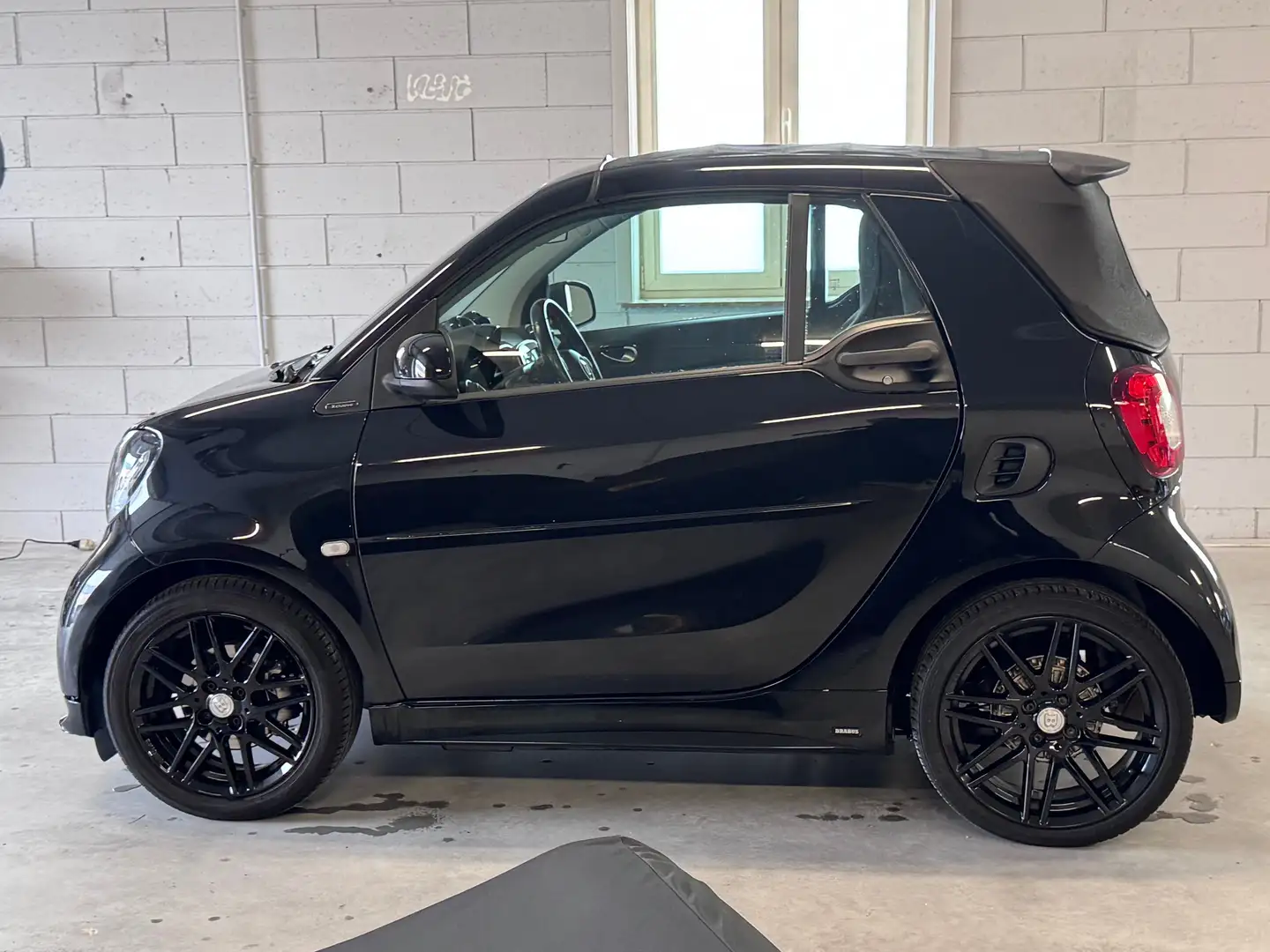 smart brabus Fortwo Cabrio Brabus Xclusive PURE BLACK EDITION Schwarz - 2