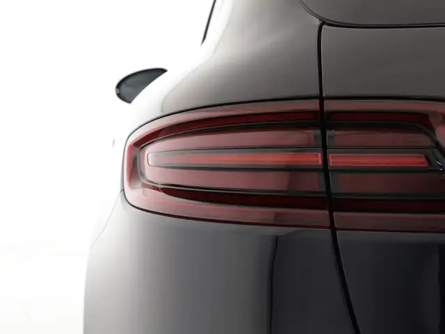 Porsche Macan view 23