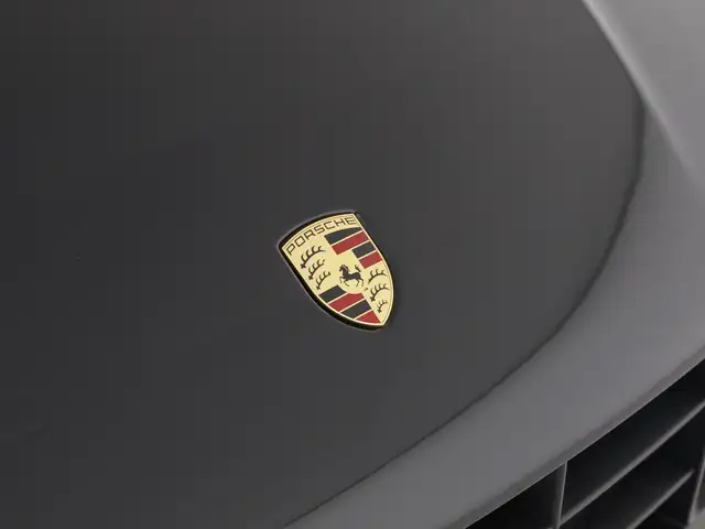 Porsche Macan view 20