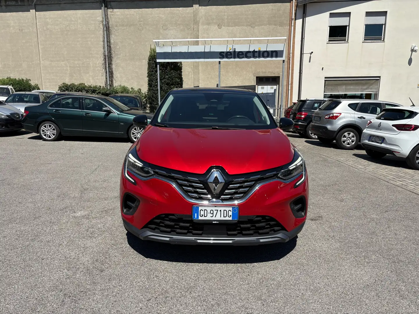 Renault Captur 1.6 E-Tech PHEV INITIALE PARIS 160cv Rosso - 2
