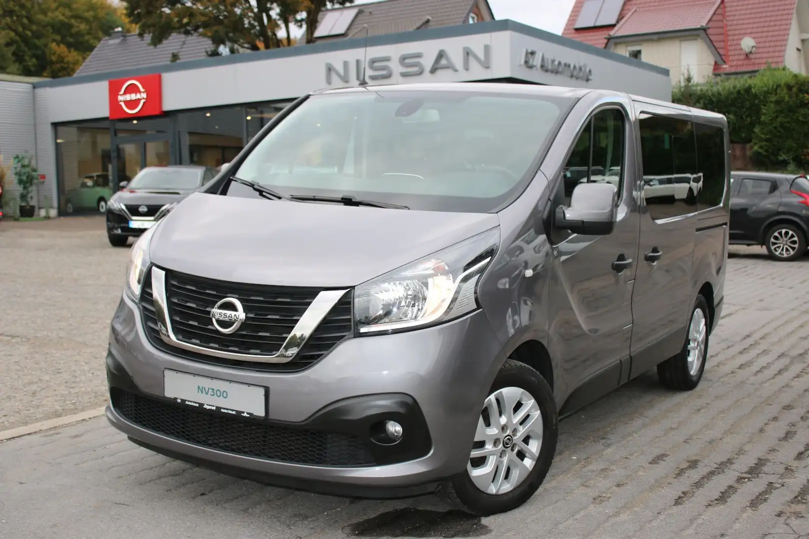 Nissan NV300 Kombi L1H1 2,7t PREMIUM   AUTOMATIK Gris - 1