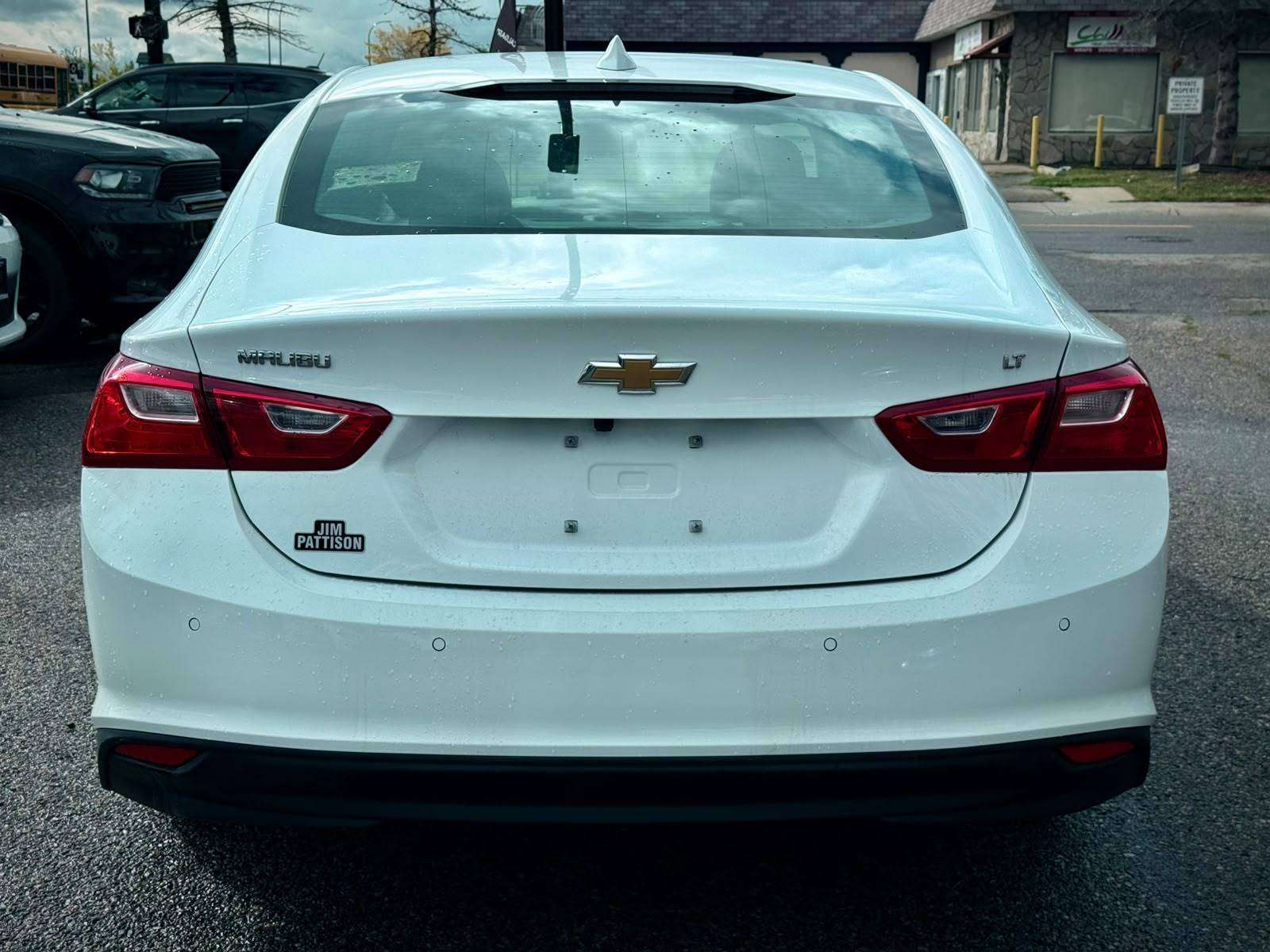2025 Chevrolet Malibu Sedan — view 3