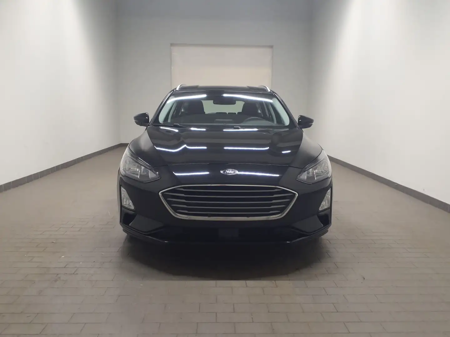 Ford Focus Turnier Cool&Connect NAV LED APPLINK TEMP AC LHZ Zwart - 2