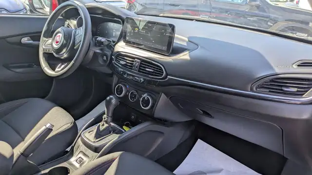 Fiat Tipo view 10