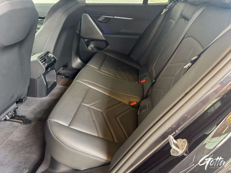 Photo du véhicule BMW 530