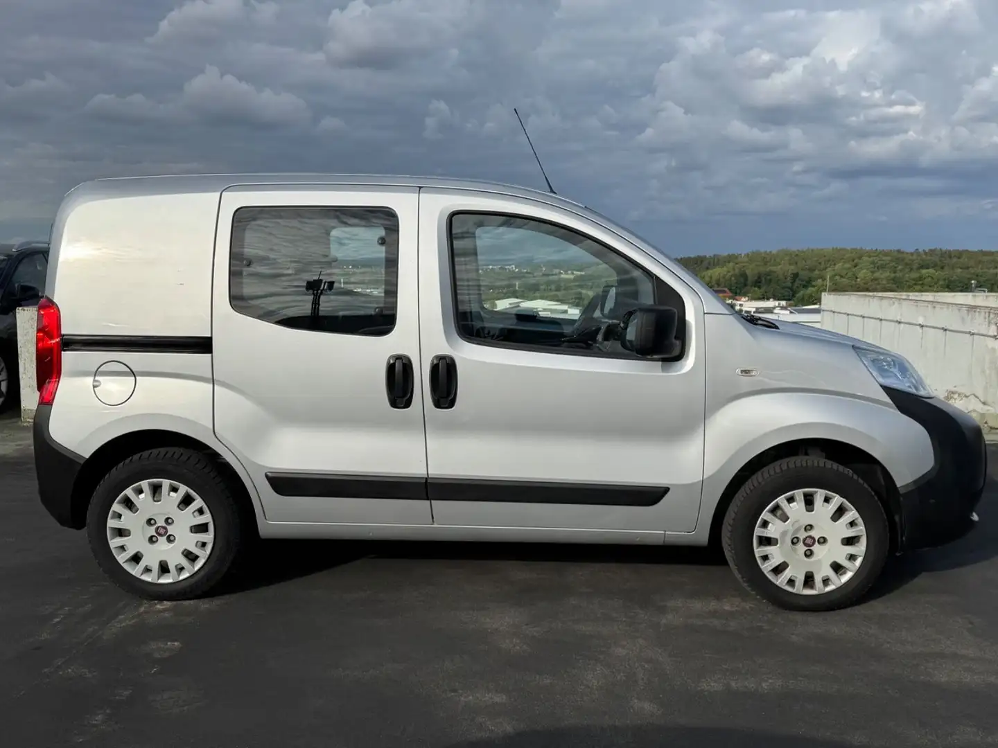 Fiat Qubo Fiorino1.4 57 KW Natural CNG/Benzin Dynamic Grau - 2