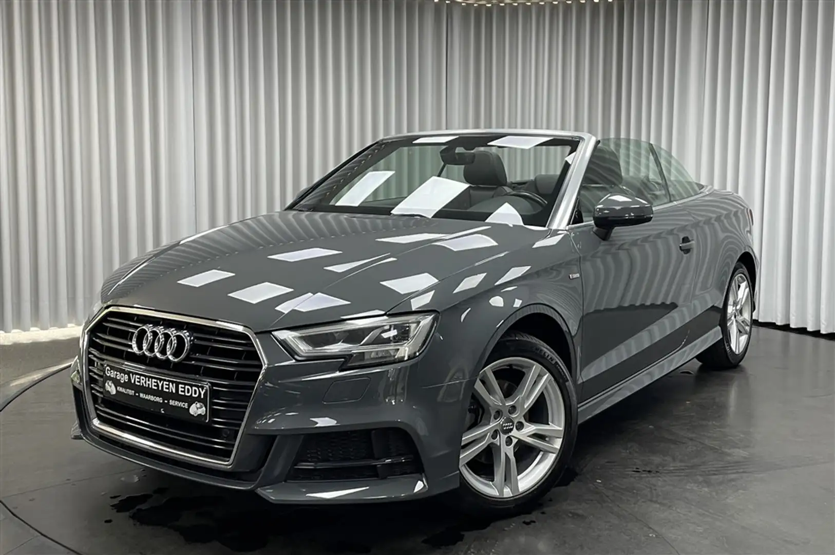 Audi A3 Cabrio 1.5 TFSI / S-Line / Clima / Navi / Xenon Grijs - 1