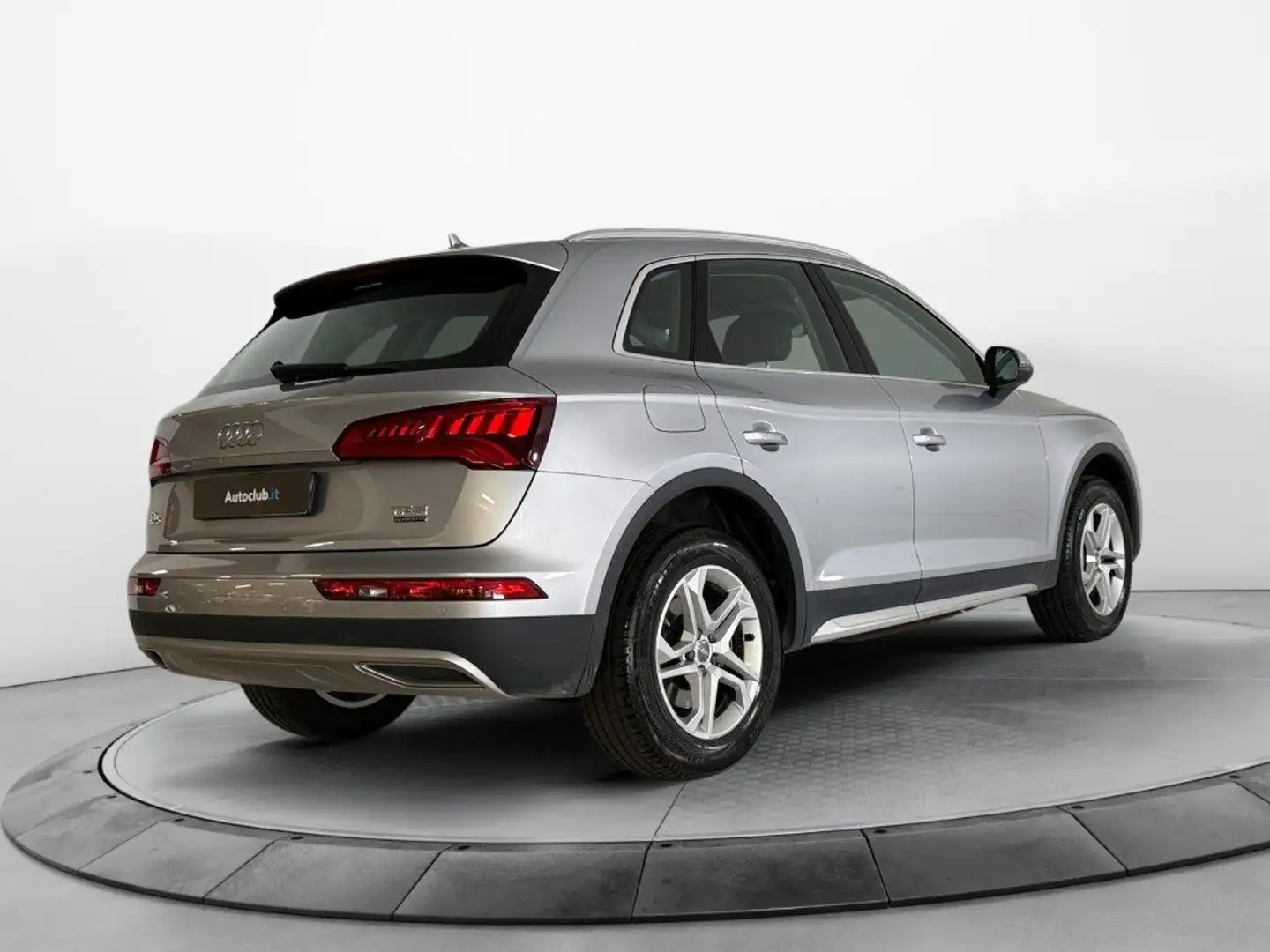 Audi Q5 2.0 tfsi Design quattro 252cv Grigio - 2