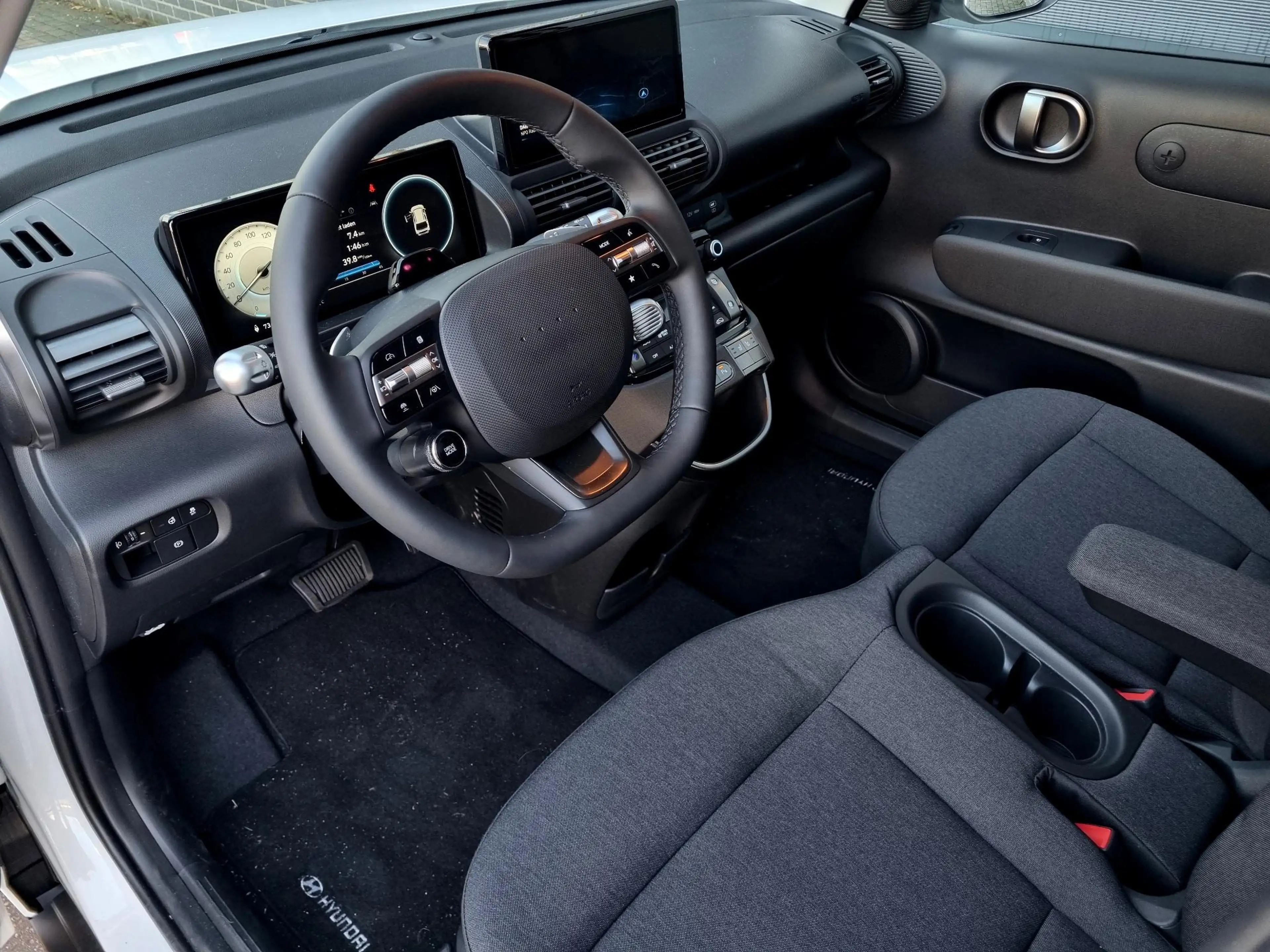 Hyundai Inster Pulse 49 kWh / Airco/ Cruise control/ Apple carpla — photo 14