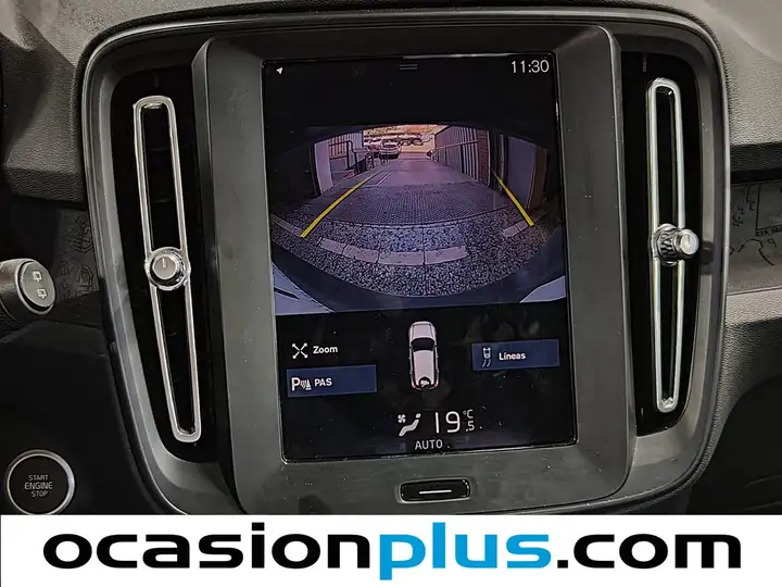 Volvo XC40 T2 Momentum Core man 2021, foto 8