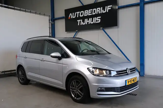 Volkswagen Touran 2.0 TDI 150 PK DSG  Grijskenteken  - Airco, Crui