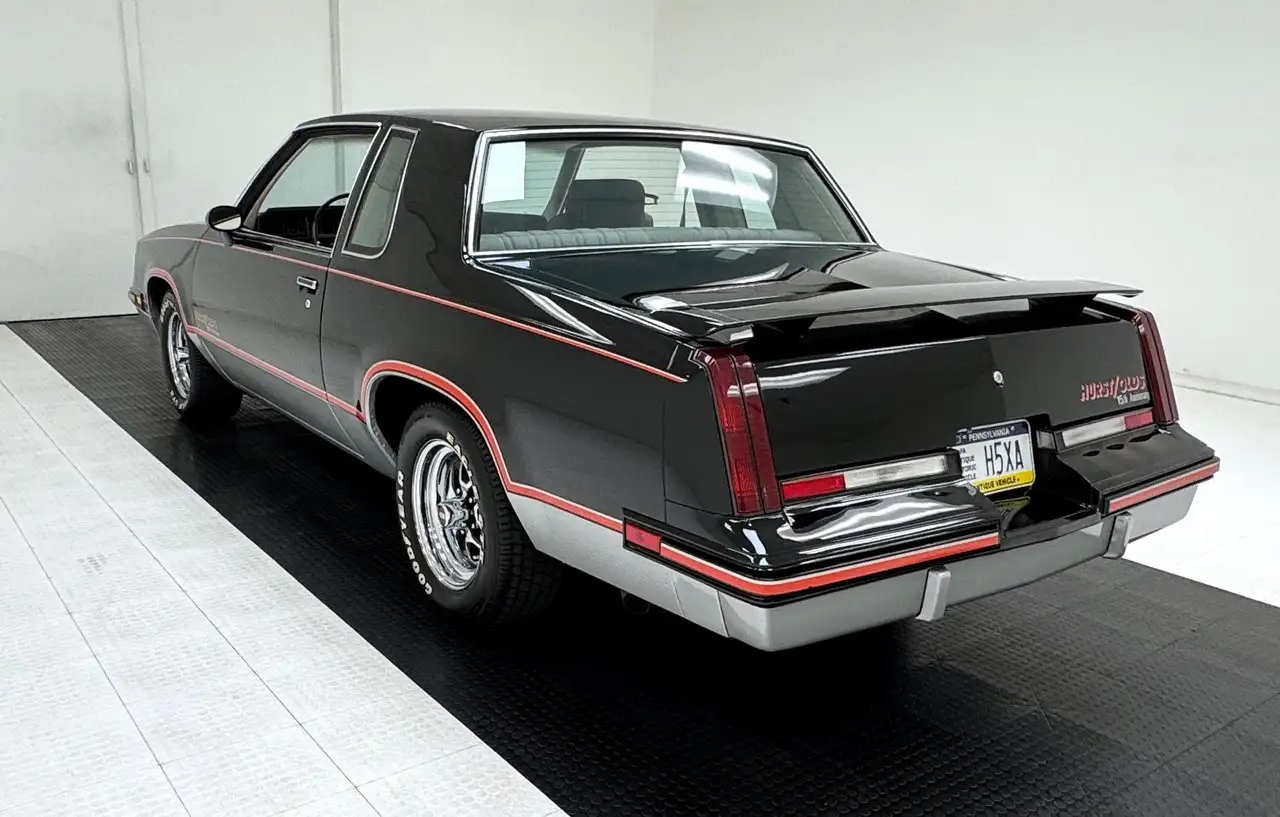 Oldsmobile Cutlass Hurst/Olds 15th Anniversary 2 Door Hardtop, foto 3